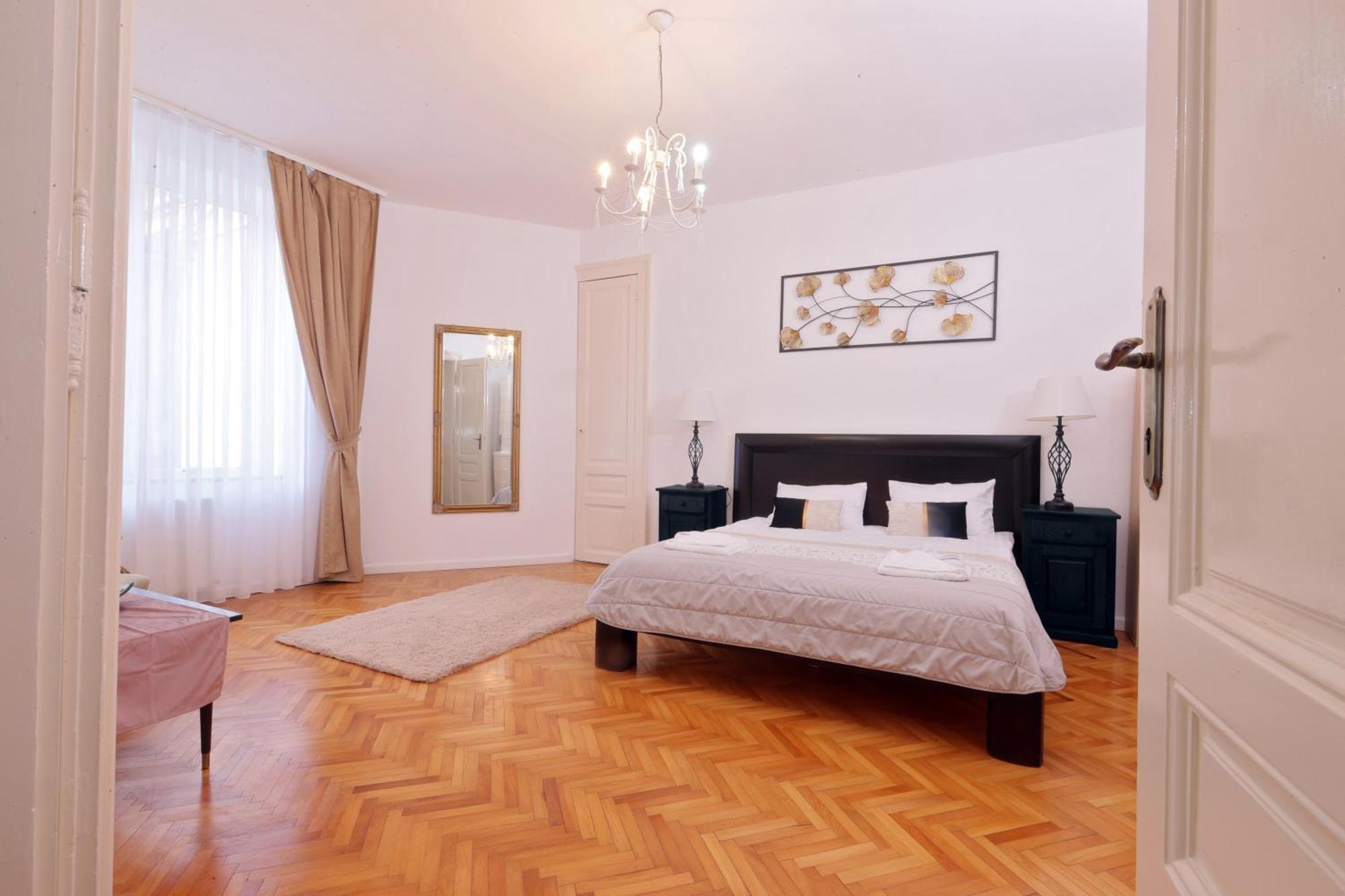 Mid Ultra Central, Self Check In, Aquapark President Apartment Oradea